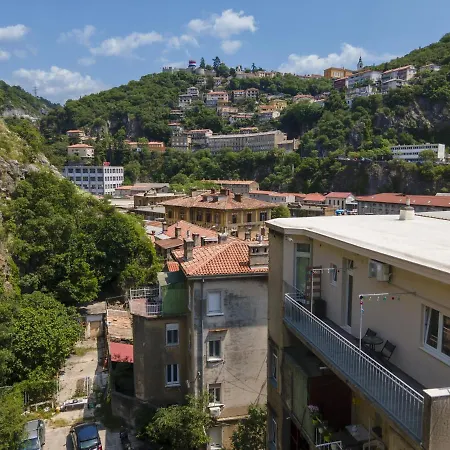 Stunning In Quiet Street Near Center With Free Parking 4 Floor Rijeka