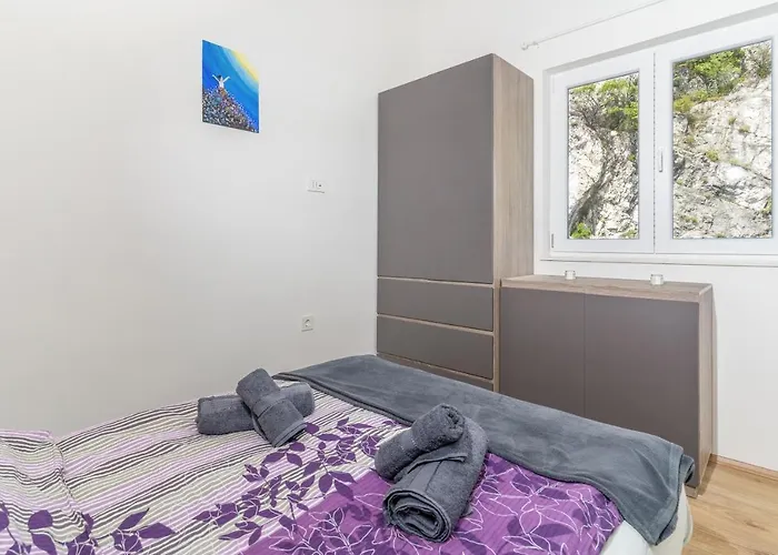 Stunning In Quiet Street Near Center With Free Parking 4 Floor * Rijeka