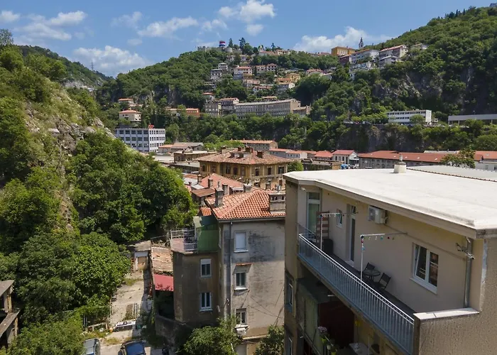 Stunning In Quiet Street Near Center With Free Parking 4 Floor Rijeka
